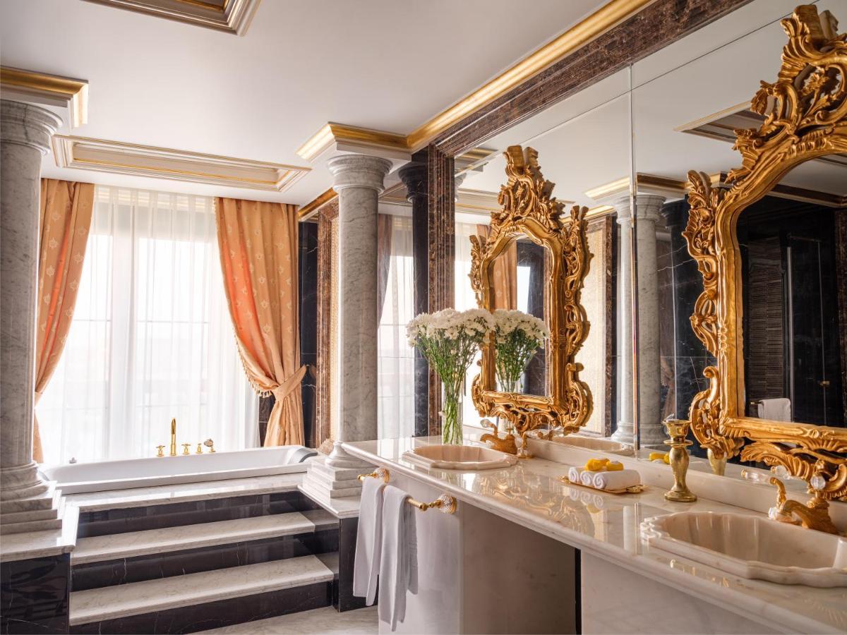 リクソス カディシャ シムケント ホテル エクステリア 写真 Bathroom