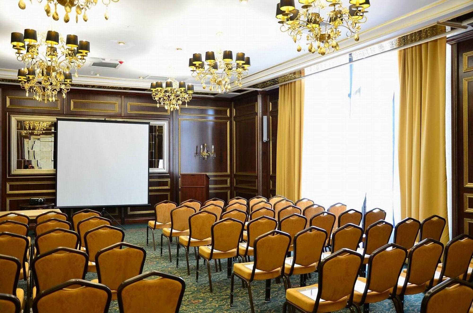 リクソス カディシャ シムケント ホテル エクステリア 写真 The interior of the conference hall