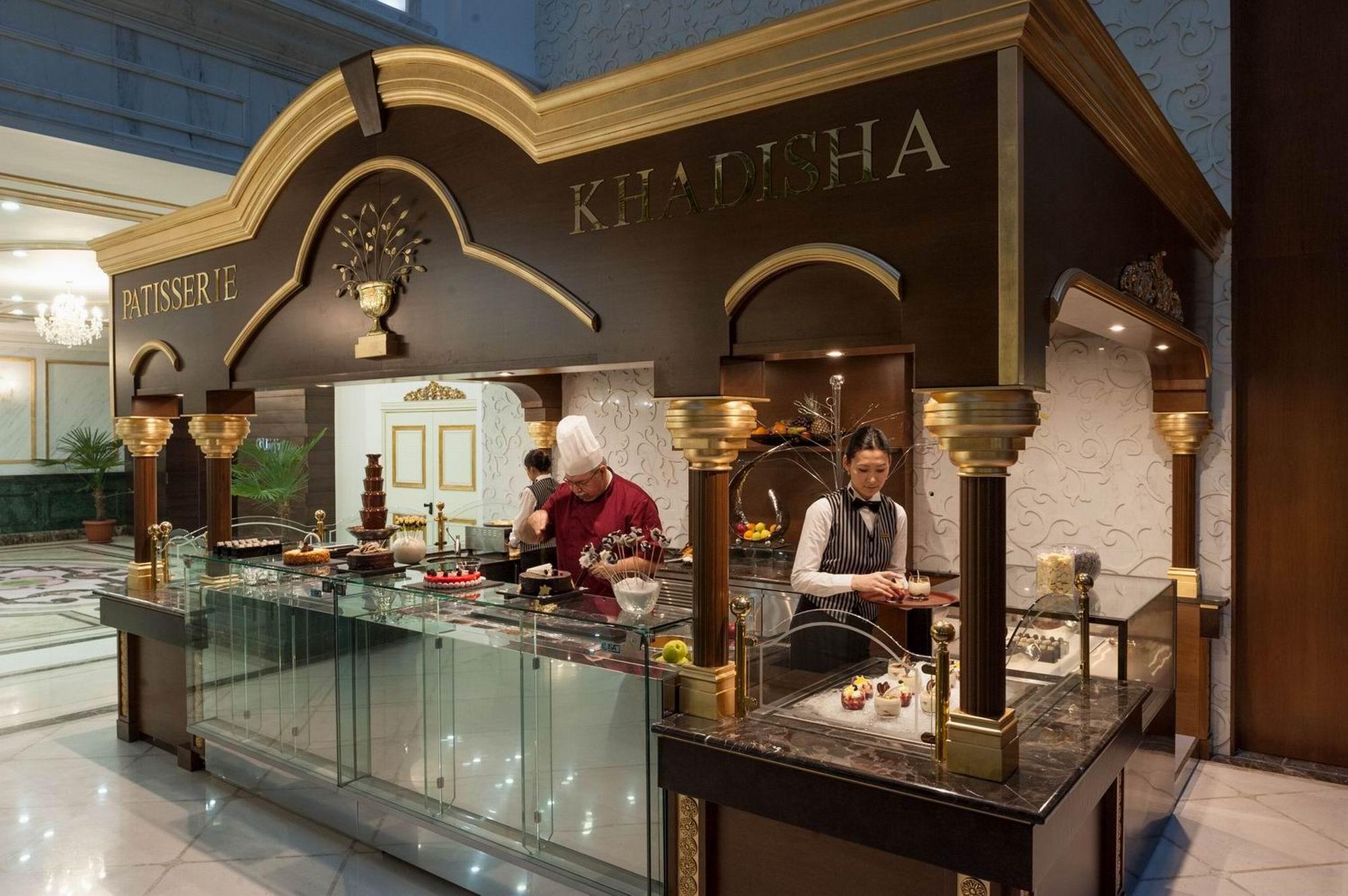 リクソス カディシャ シムケント ホテル エクステリア 写真 A chocolate shop in Dubai